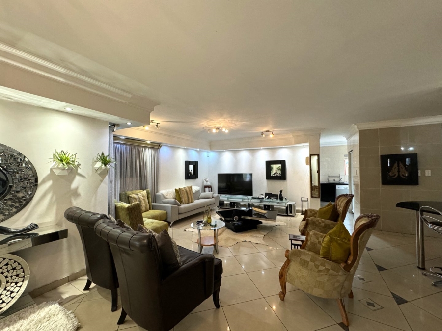 5 Bedroom Property for Sale in Birdwood Estate North West